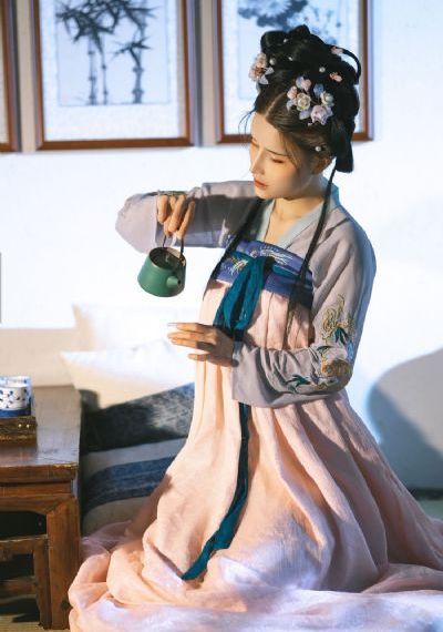 欧美亚洲成年在线_迅雷在线观看